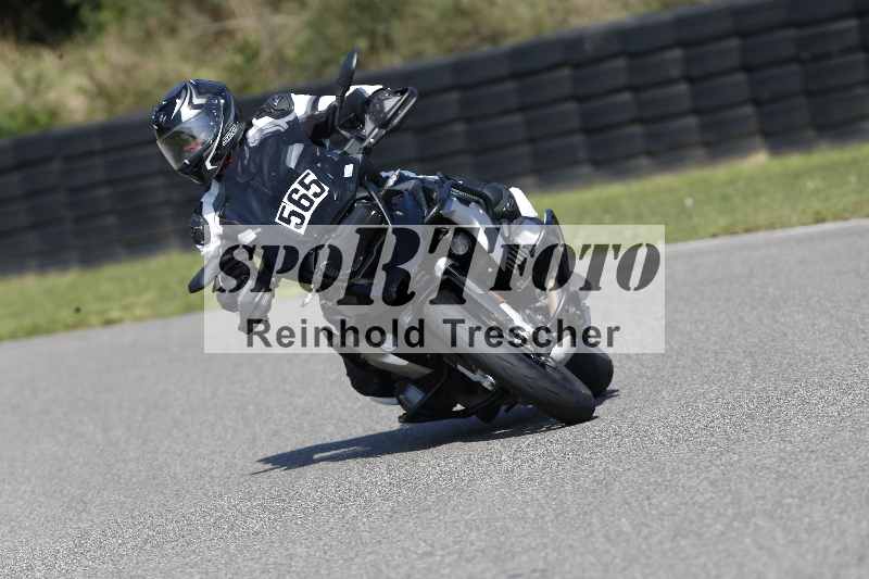 /44 09.08.2025 Plüss Moto Sport ADR/Einsteiger/565